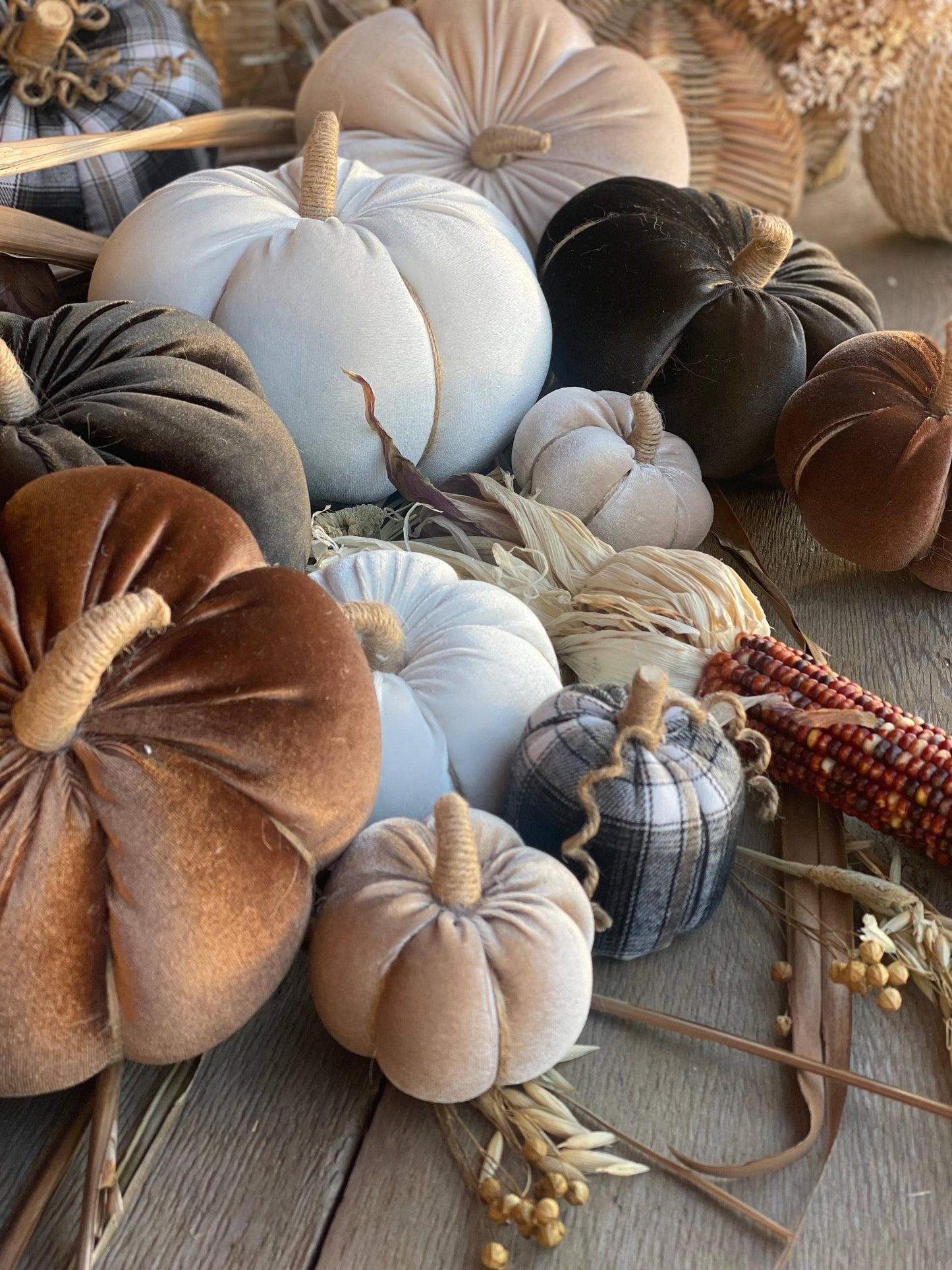 Lrg. White Velvet Pumpkin